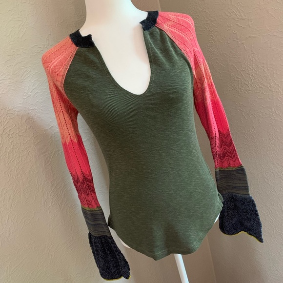 We The Free Tops - We the free thermal / sweater top. Size: M
